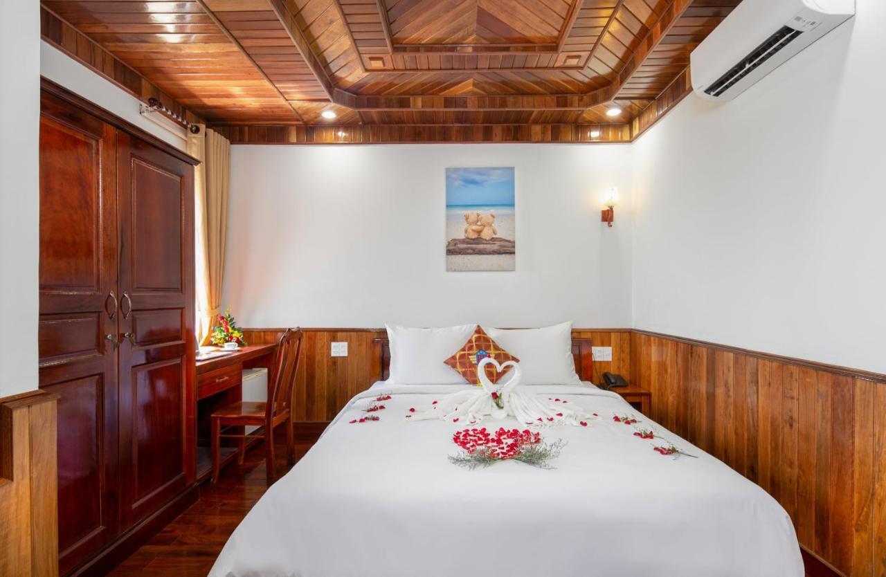 Hotel Khach San Pham Gia Đà Nẵng Extérieur photo