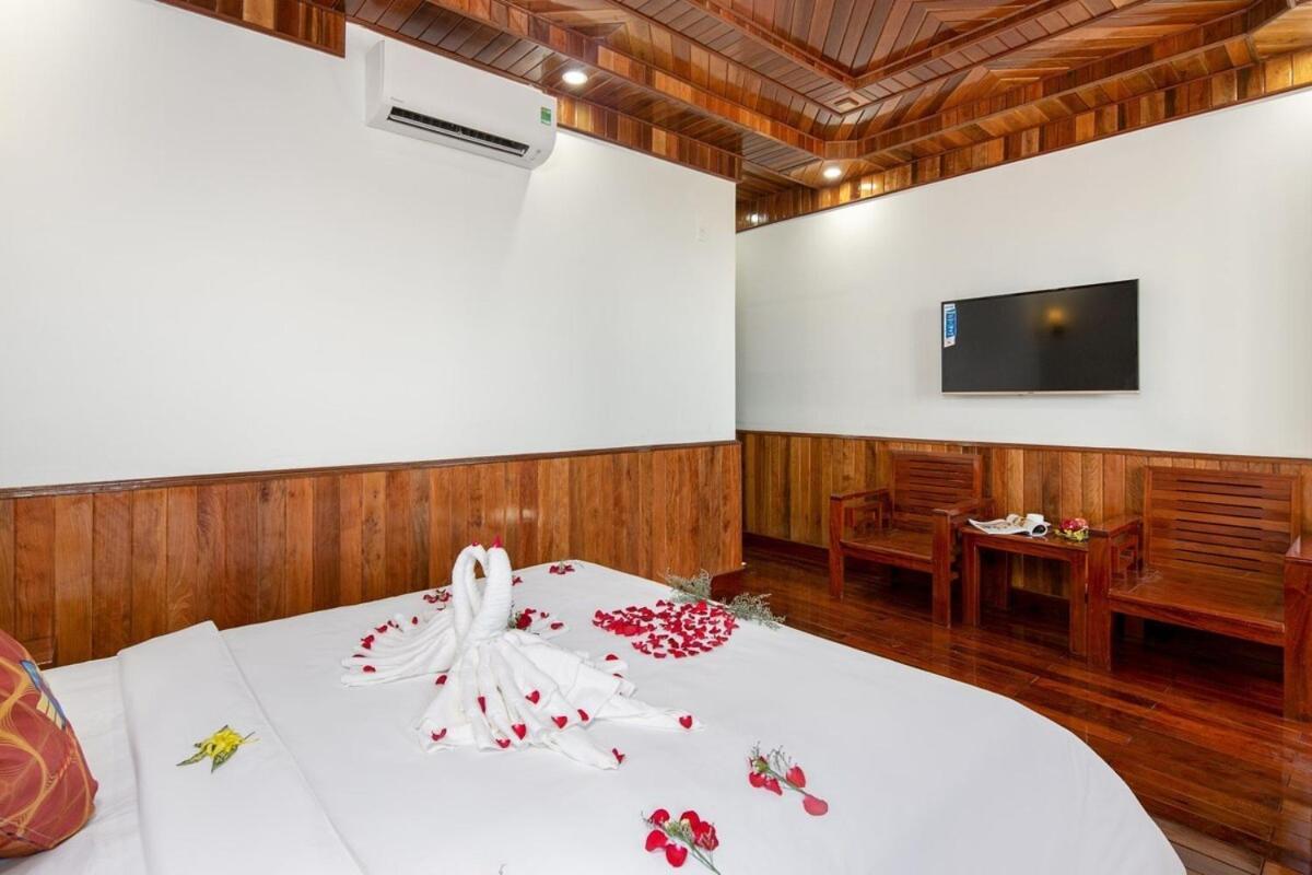 Hotel Khach San Pham Gia Đà Nẵng Extérieur photo
